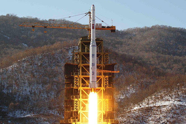 http://news.usni.org/wp-content/uploads/2014/10/0122-North-Korea-rocket_full_600.jpg