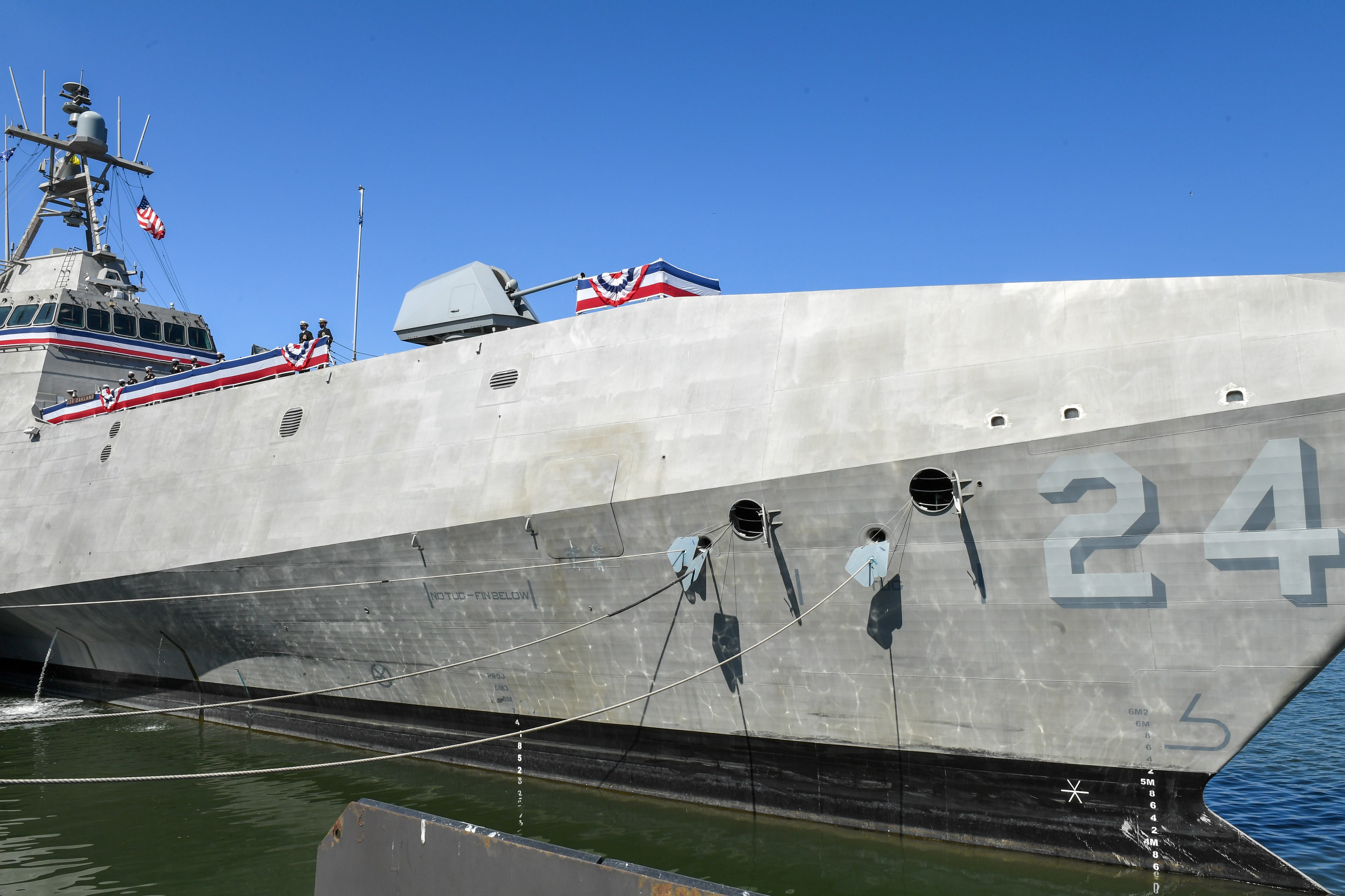 VIDEO: Navy Commissions USS Oakland in California - USNI News