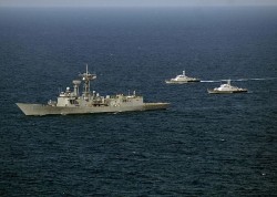 USS Vandegrift (FFG 48), along with Royal Cambodian Navy patrol crafts in October 2012. U.S. Navy Photo 