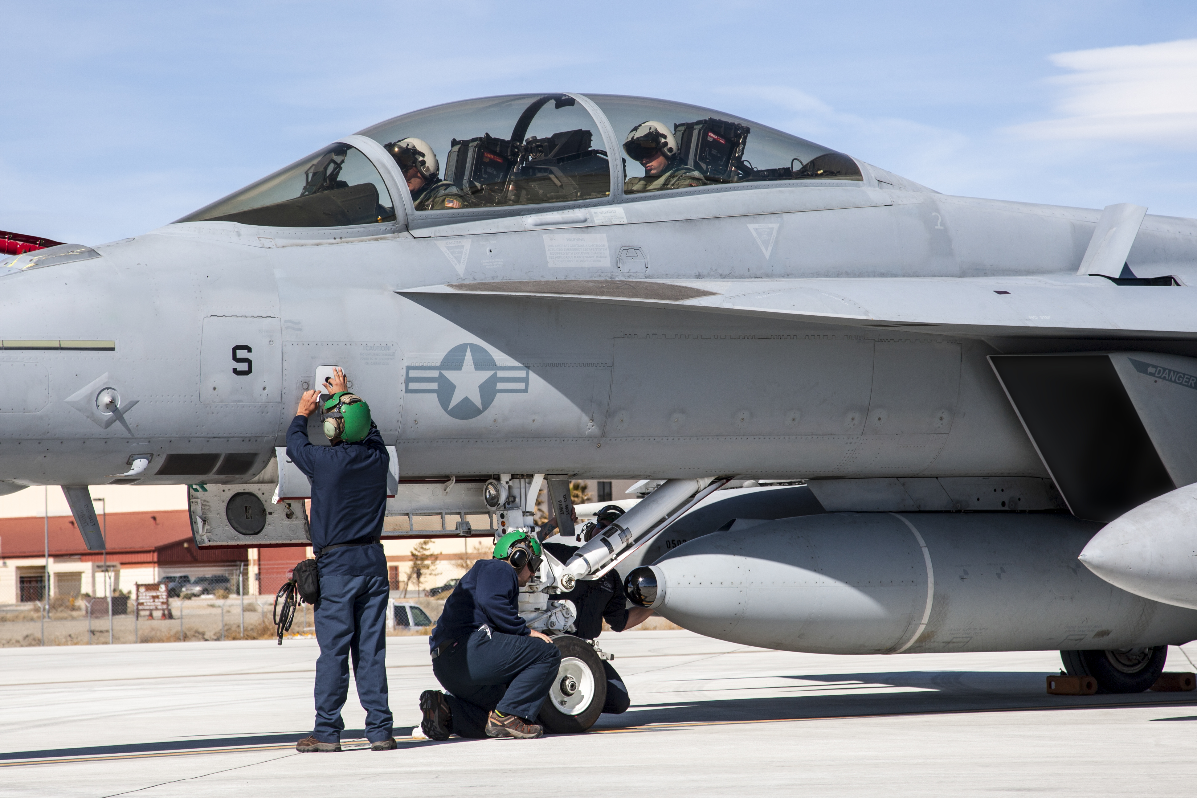 The new IRST weapons pod mounted on a F/A-18 F Super Hornet at Naval Air Weapons Station China Lake, Calif. US Navy Photo 