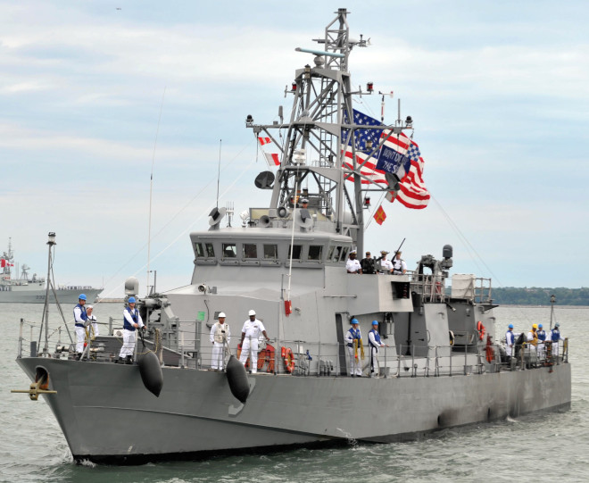 Navy Moves More Patrol Craft to 5th Fleet