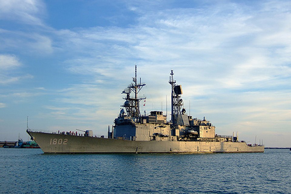 Taiwanese Navy Destroyer Suao 