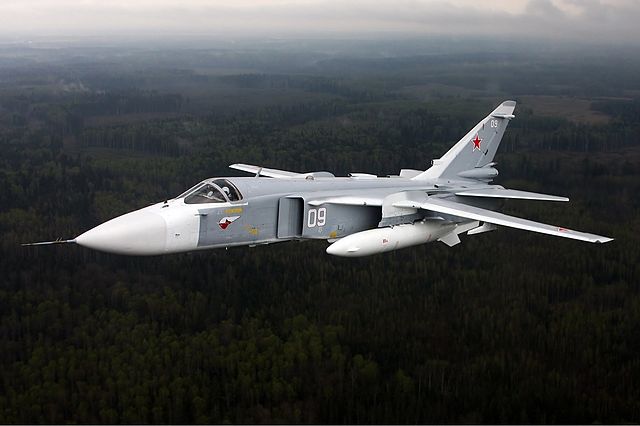 640px-Sukhoi_Su-24_inflight_Mishin-3.jpg