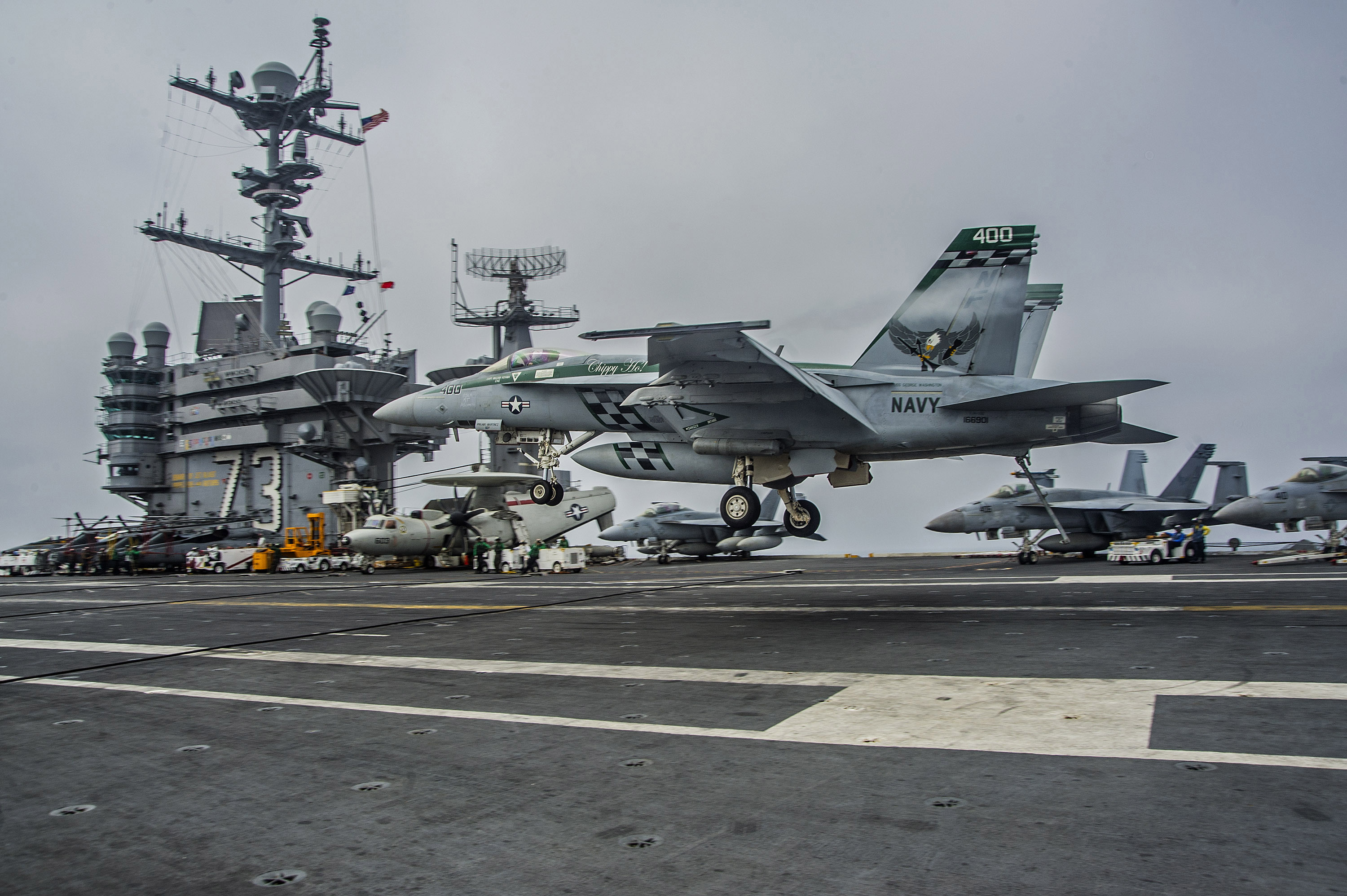  F/A-18E lands on aircraft carrier USS George Washington (CVN-73). US Navy Photo