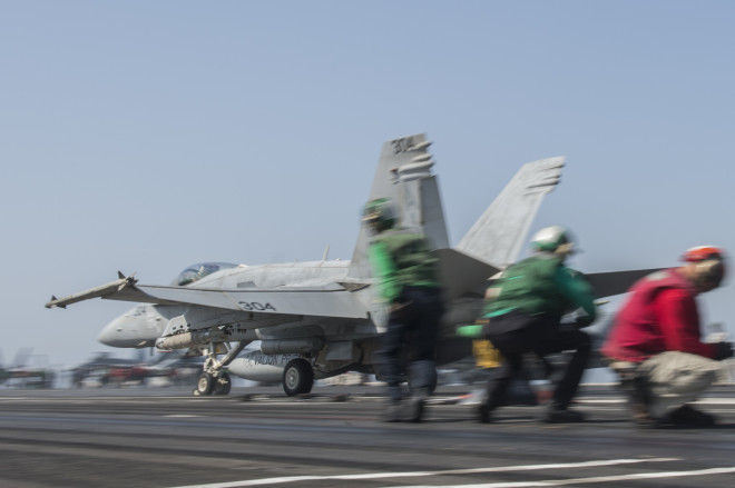 Navy: Most Carrier Sorties Over Iraq Are Surveillance Missions 