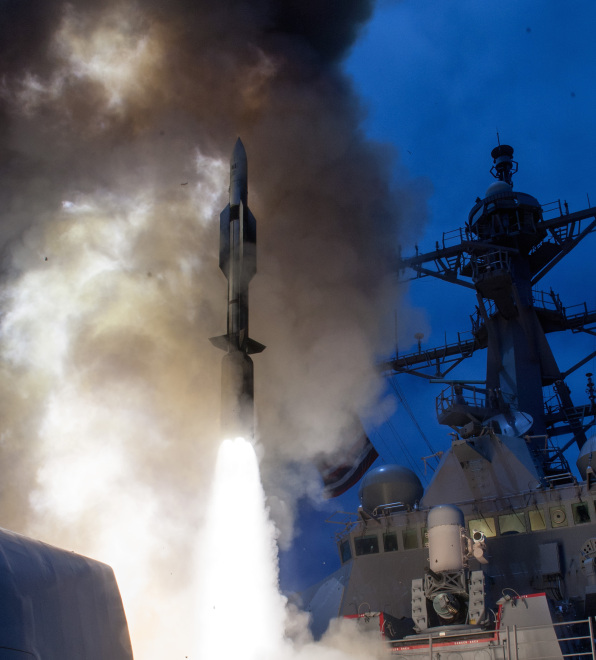 Expert: Navy Should Revise Outer Air Battle Concept 