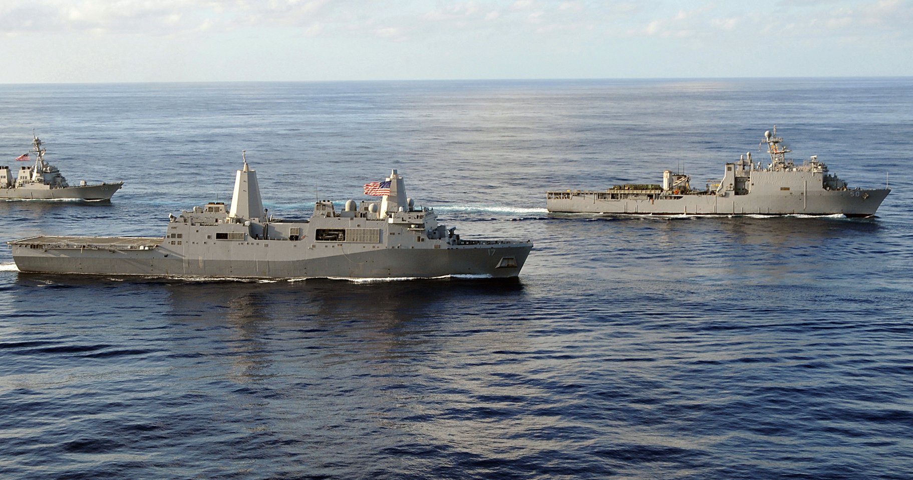 USS Carter Hall (LSD-50), the amphibious transport dock ship USS San Antonio (LPD-17) in 2008. US Navy Photo