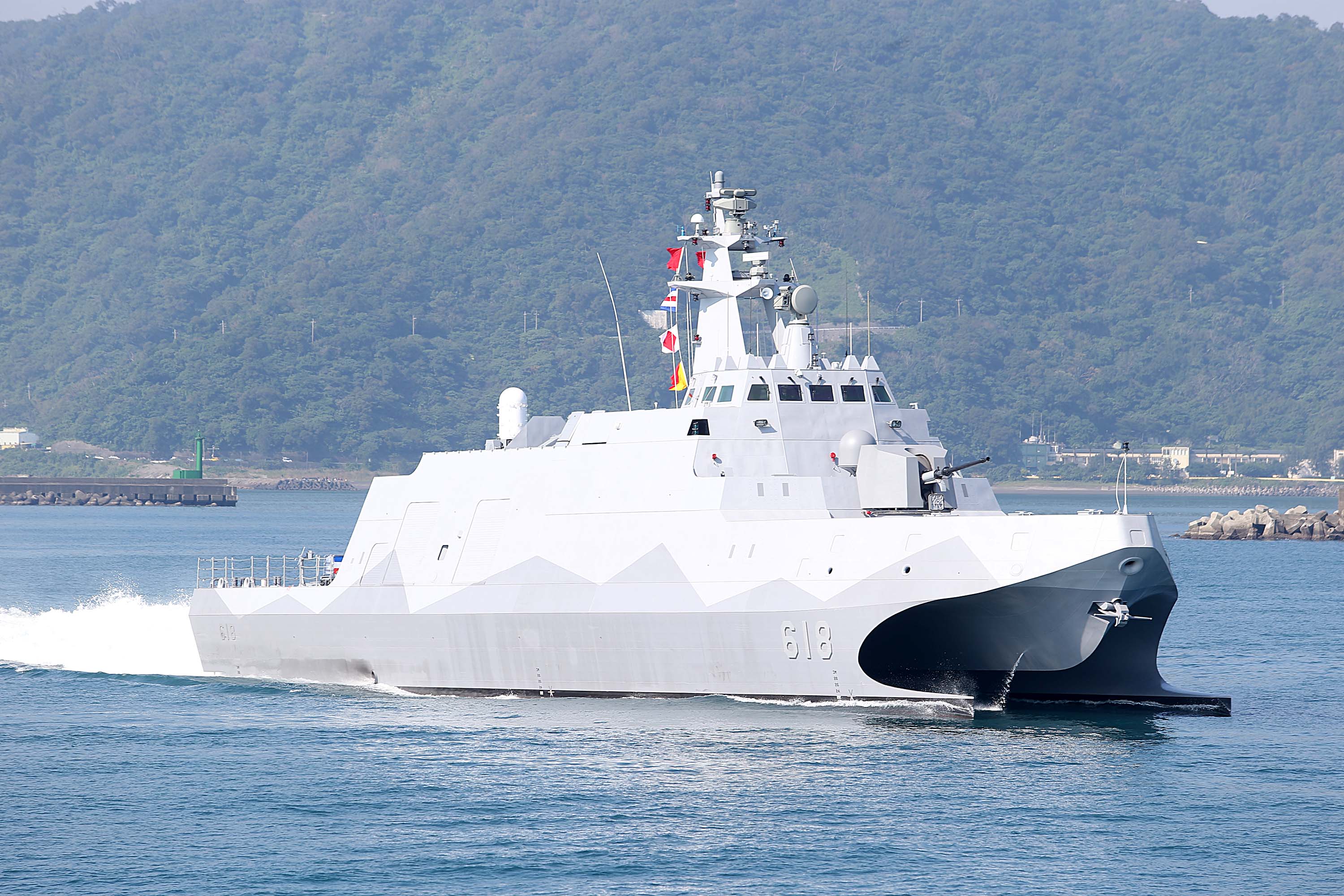 Guided missile corvette Tuo Jiang on December 2014. via wikipedia