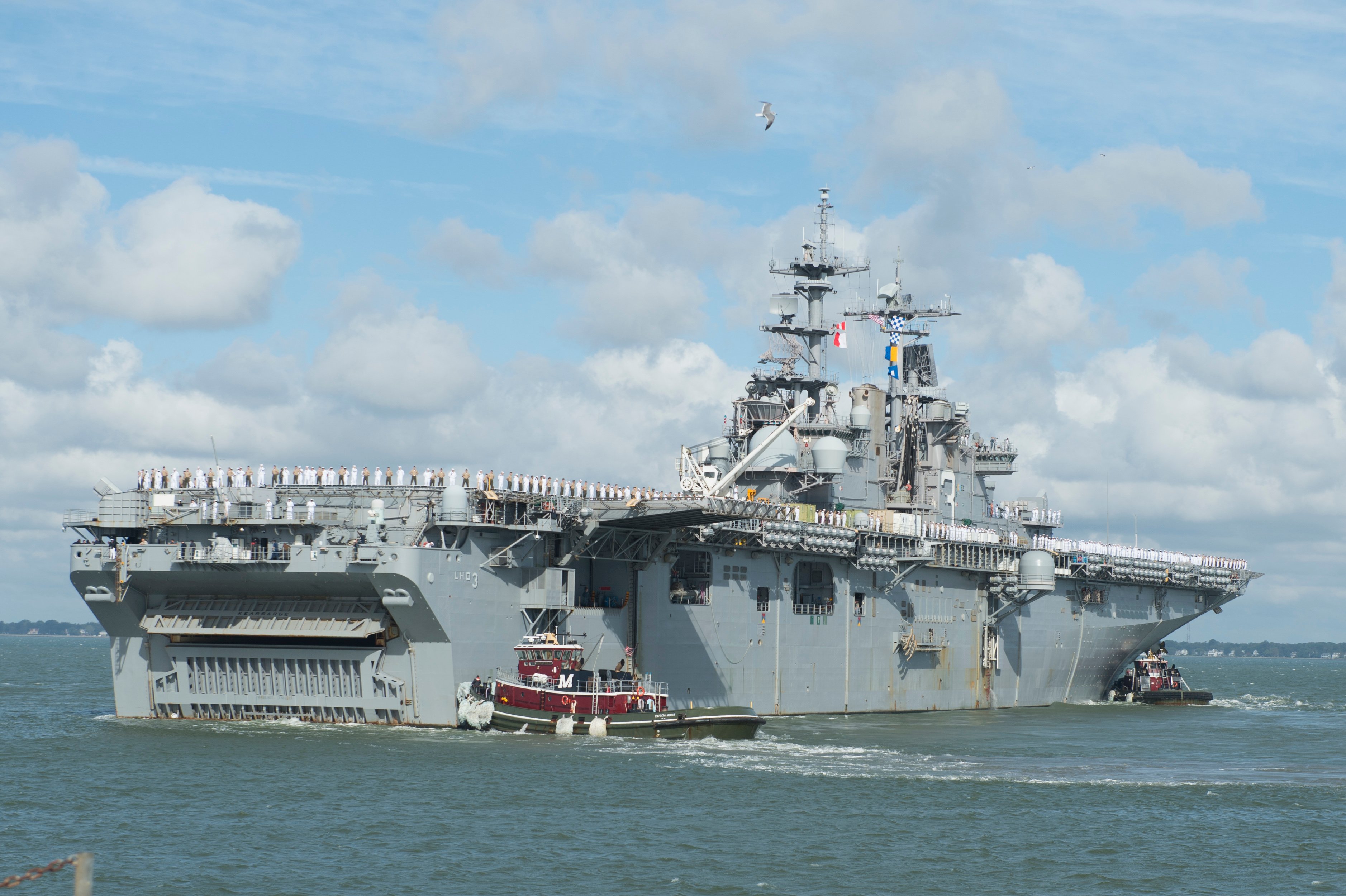 The amphibious assault ship USS Kearsarge (LHD-3) as the ship departs for deploymentOct. 6, 2015. US Navy Photo