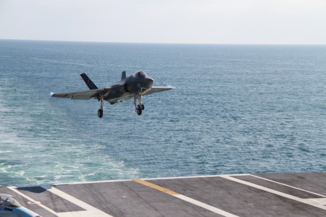 Video: Slow Motion Landing of F-35C Lighting II Joint Strike Fighter on USS Dwight D. Eisenhower