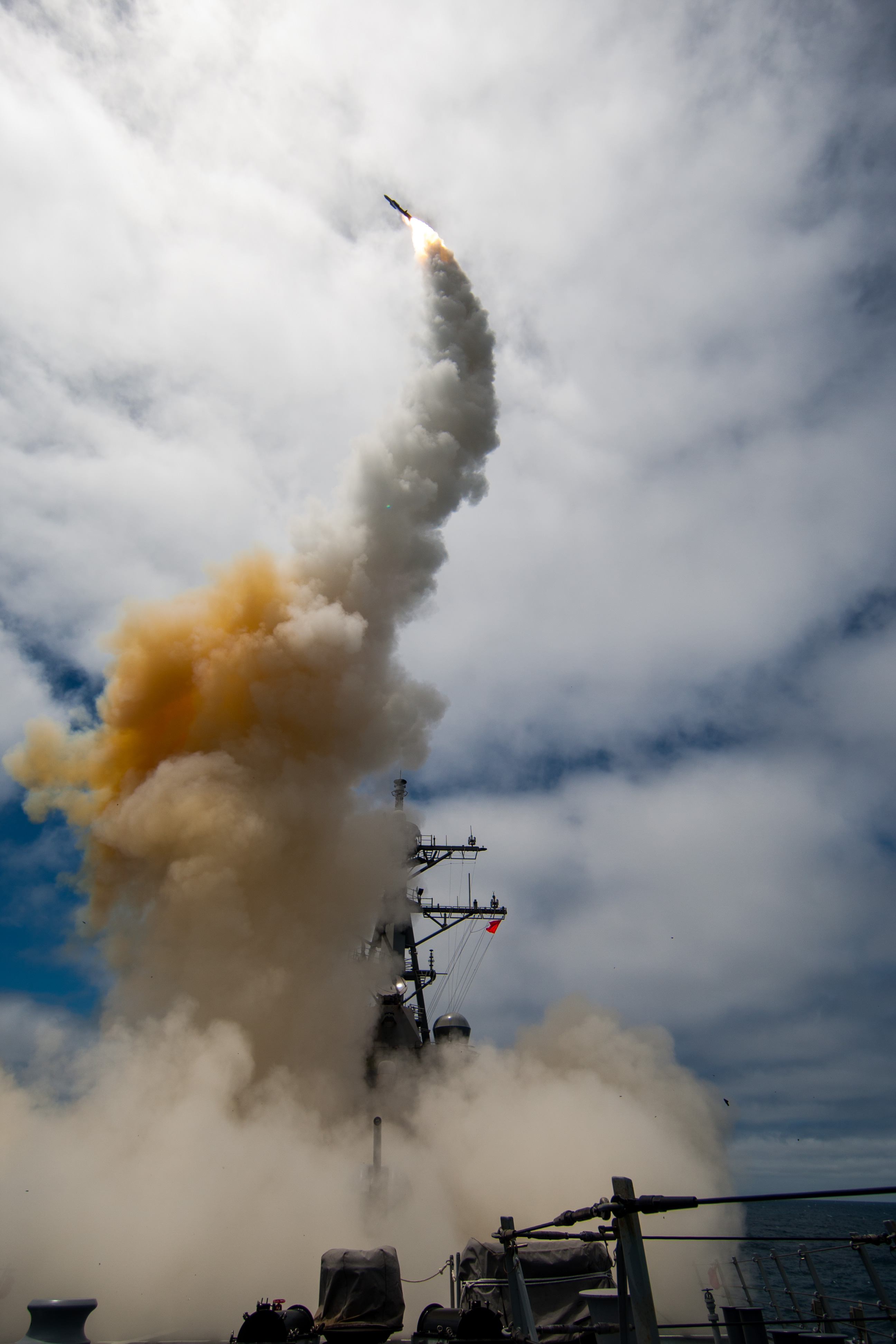 The Arleigh-Burke class guided-missile destroyer USS John Paul Jones (DDG 53) launches a Standard Missile-6 (SM-6) during a live-fire test of the ship's aegis weapons system on June 19, 2014. US Navy photo.