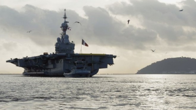Hollande: French Carrier Charles de Gaulle Leaves for Middle East on Thursday