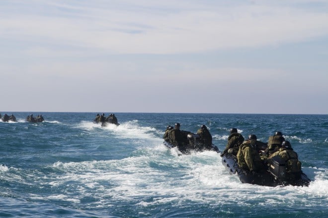 U.S. Marines Teach Japanese Forces How to Fight From the Sea in ...