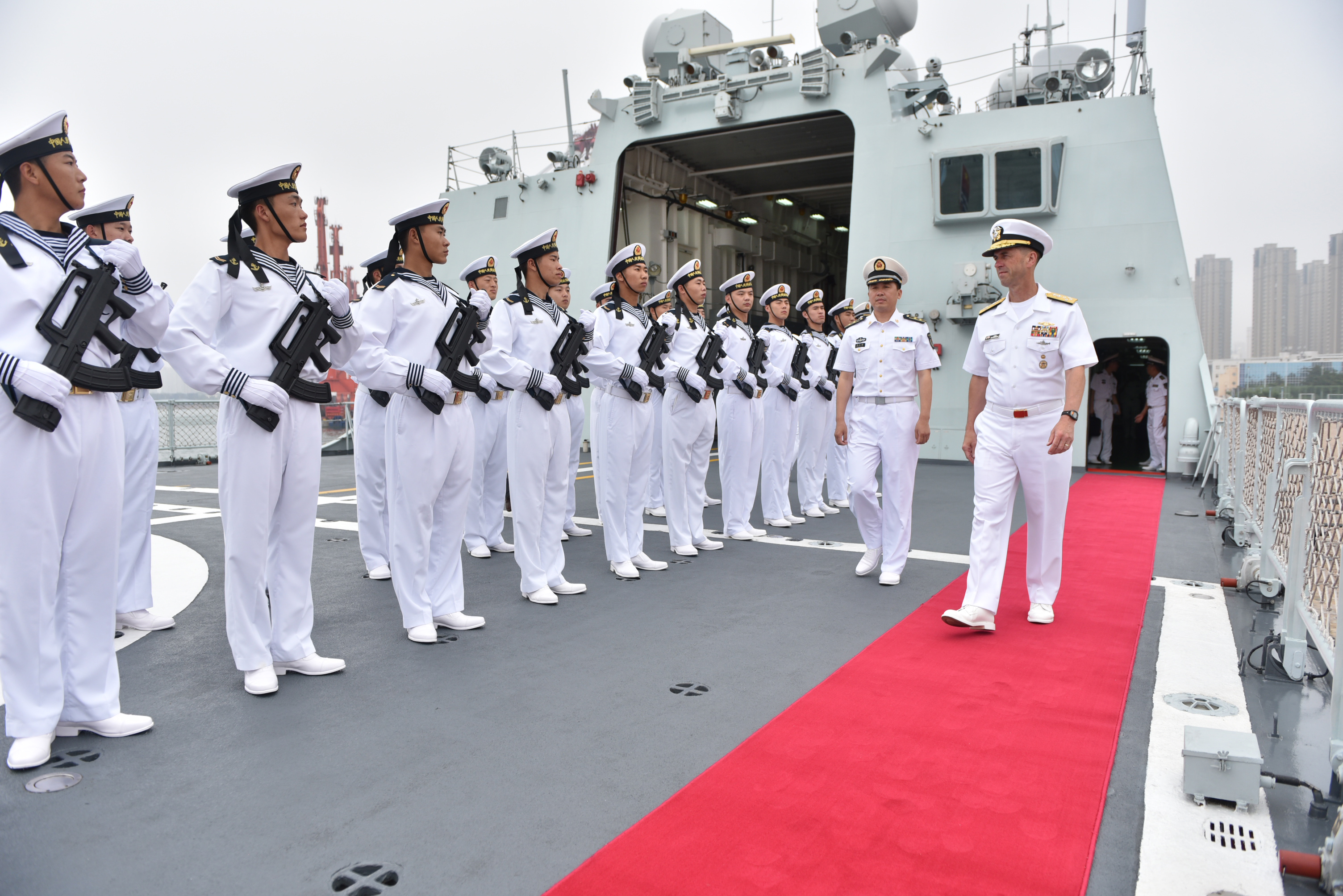 Chief of Naval Operations (CNO) Adm. John Richardson visits the Chinese People's Liberation Army (Navy) (PLA(N)) Submarine Academy, North Sea Fleet Headquarters and a PLAN frigate and submarine in Qingdao, China on July 20, 2016. US Navy photo.