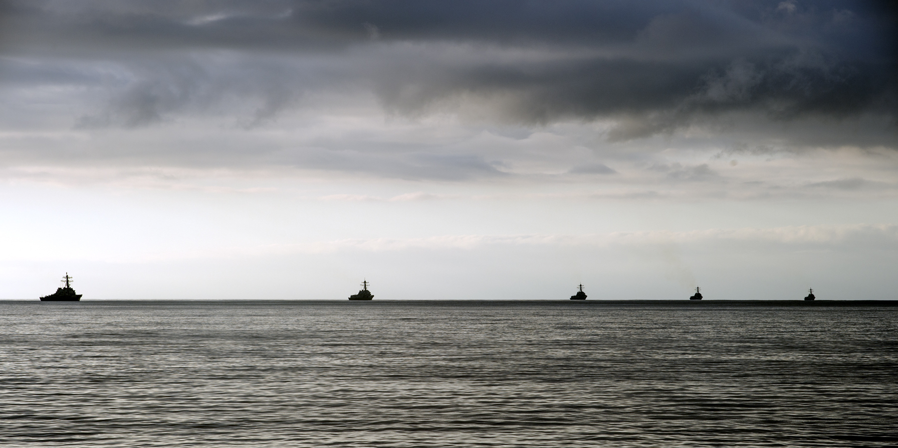 The guided-missile destroyers USS Sterett (DDG-104), USS Dewey (DDG-105), USS Wayne E. Meyer (DDG 108), USS Michael Murphy (DDG-112), and USS O' Kane (DDG-77) transit the Pacific Ocean on Oct. 25, 2016. US Navy Photo
