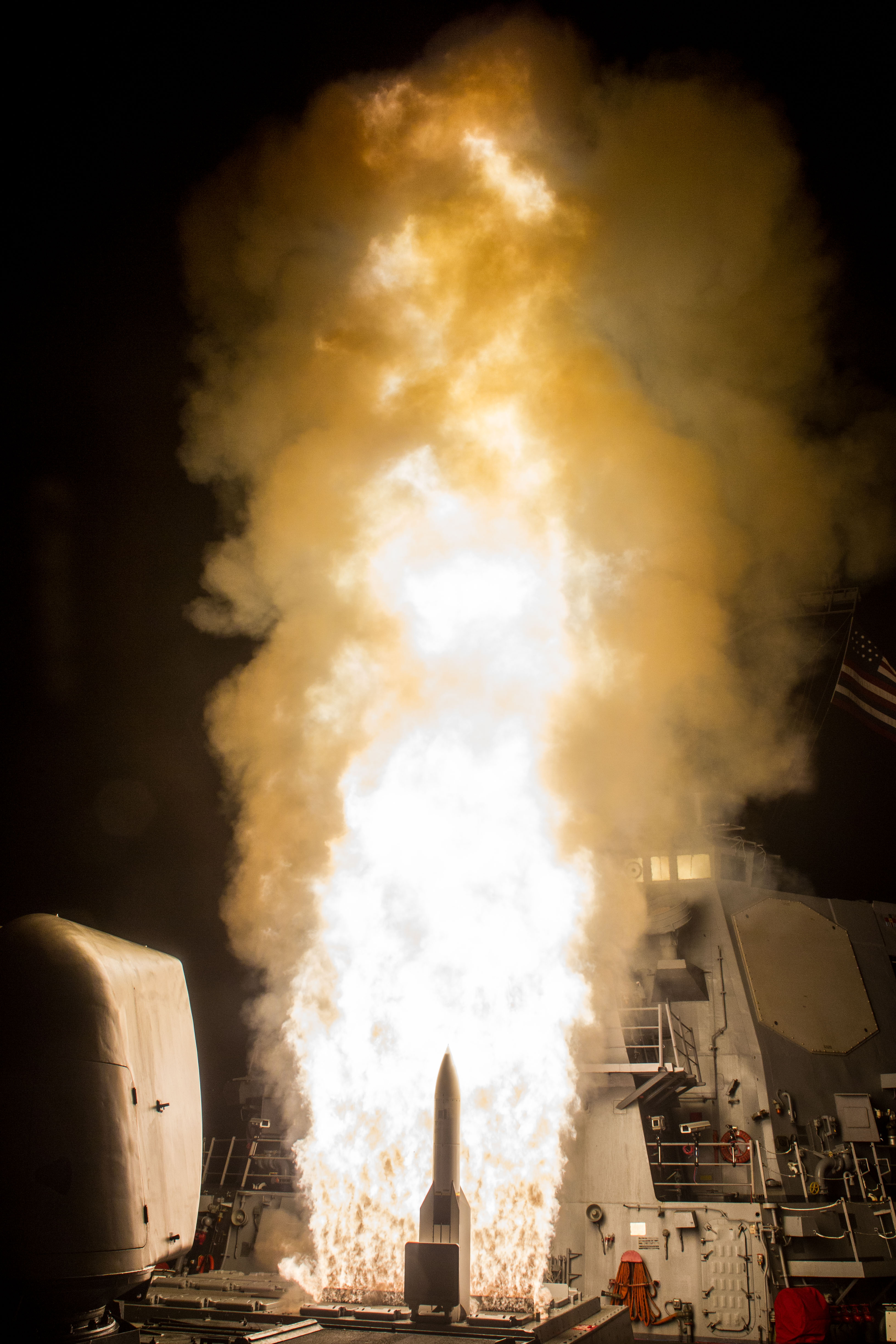A SM-6 Dual I fired from USS John Paul Jones (DDG 53) during a Dec. 14, 2016 MDA BMD test. MDA Photo