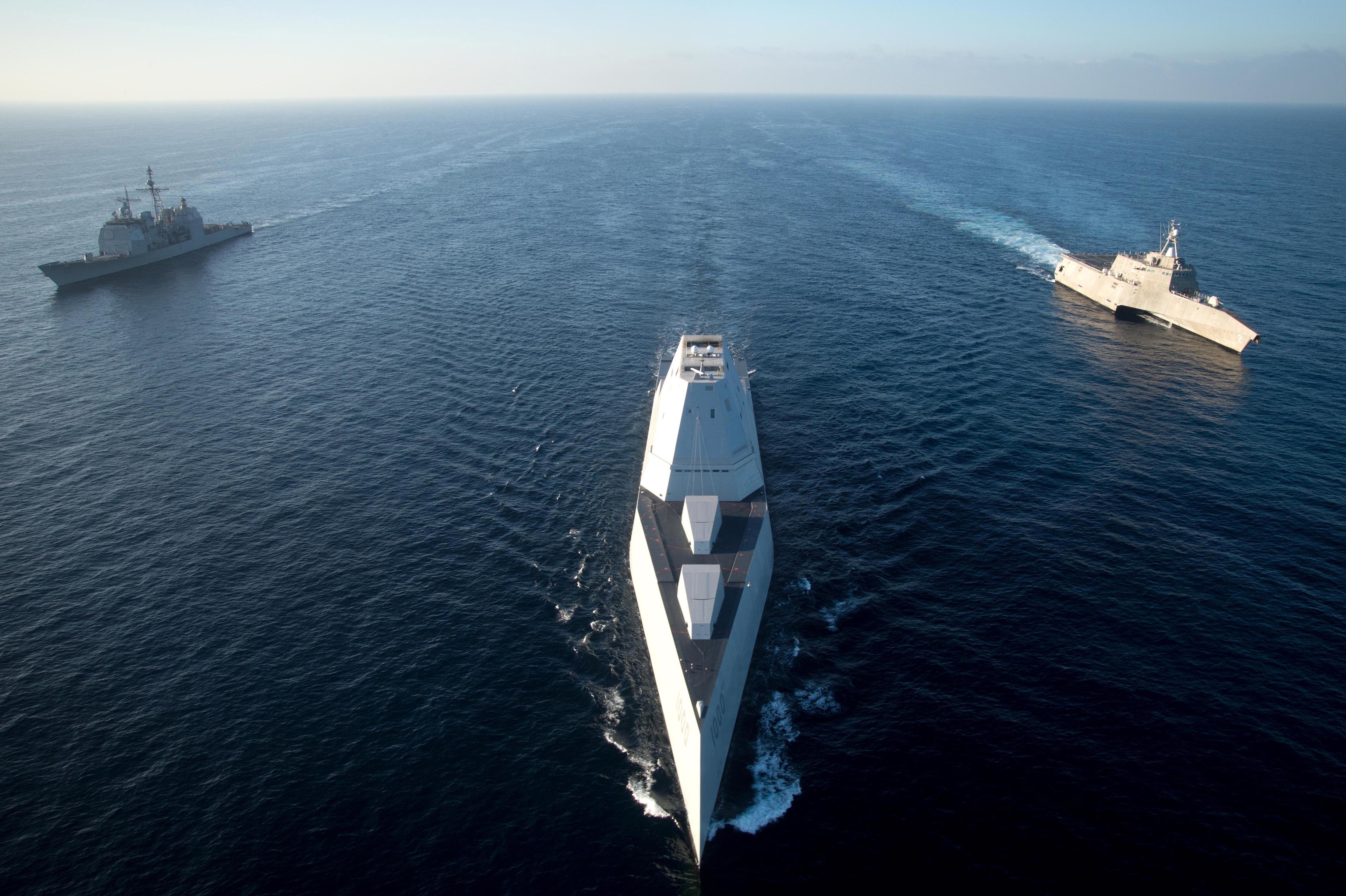 USS Zumwalt (DDG-1000) steams in formation with USS Independence (LCS-2) and USS Bunker Hill (CG-52) on Dec. 8, 2016. US Navy Photo