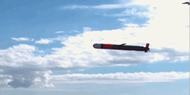Navy, Raytheon Close to Finalizing Maritime Strike Tomahawk Missile Deal