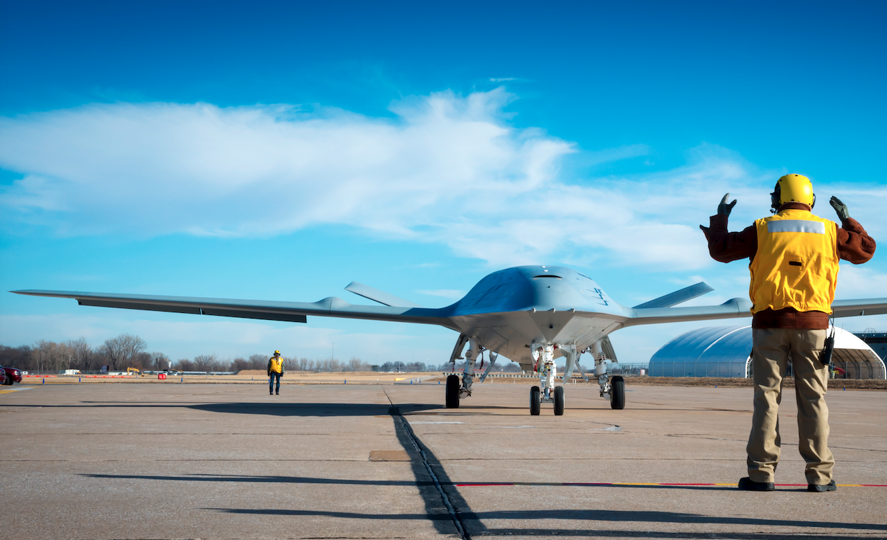 MQ-25A Refuels F-35C Joint Strike Fighter Over Illinois - USNI News