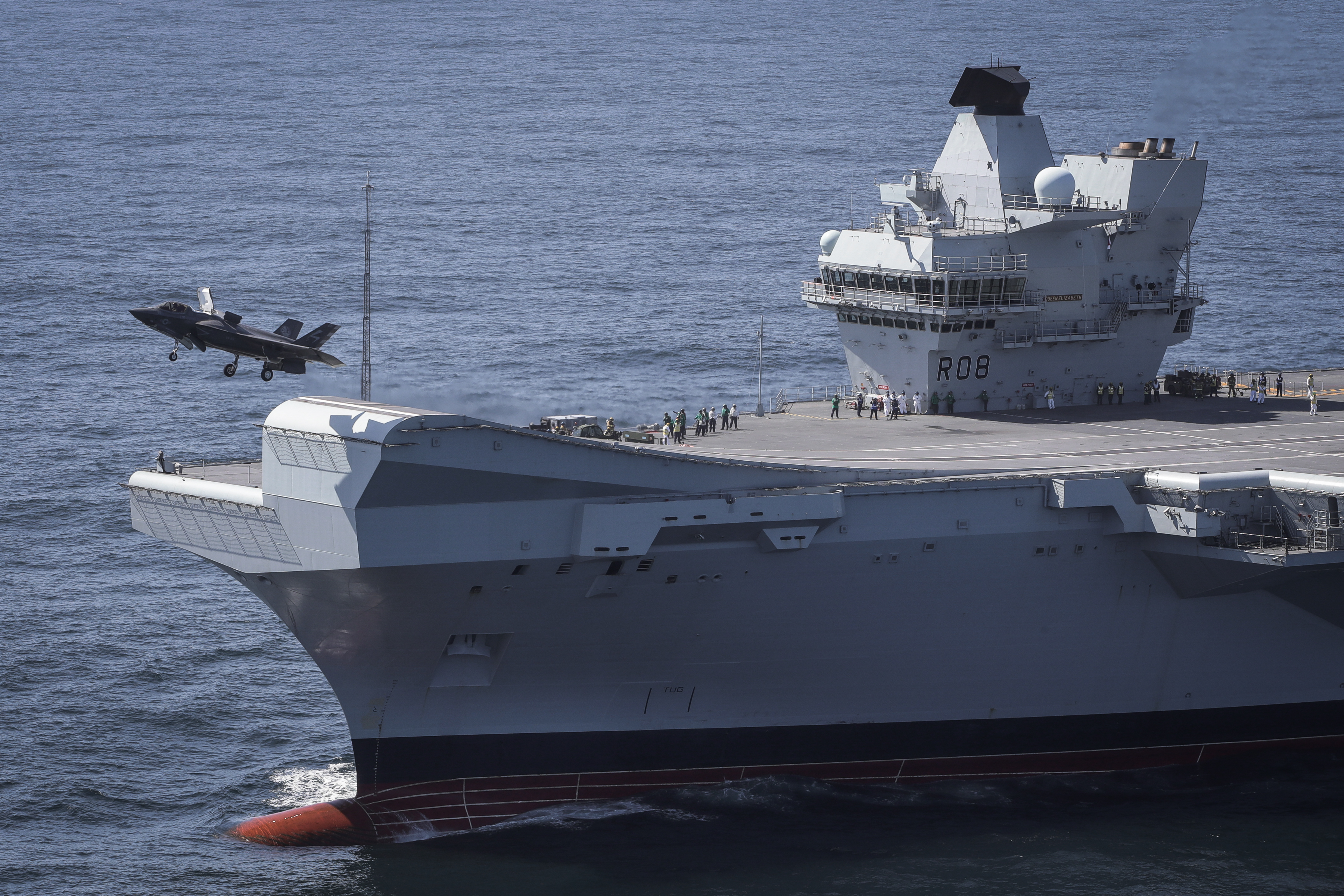 First F 35bs Operate Off Of Hms Queen Elizabeth As U K Works Toward A Native Carrier Strike Group Usni News