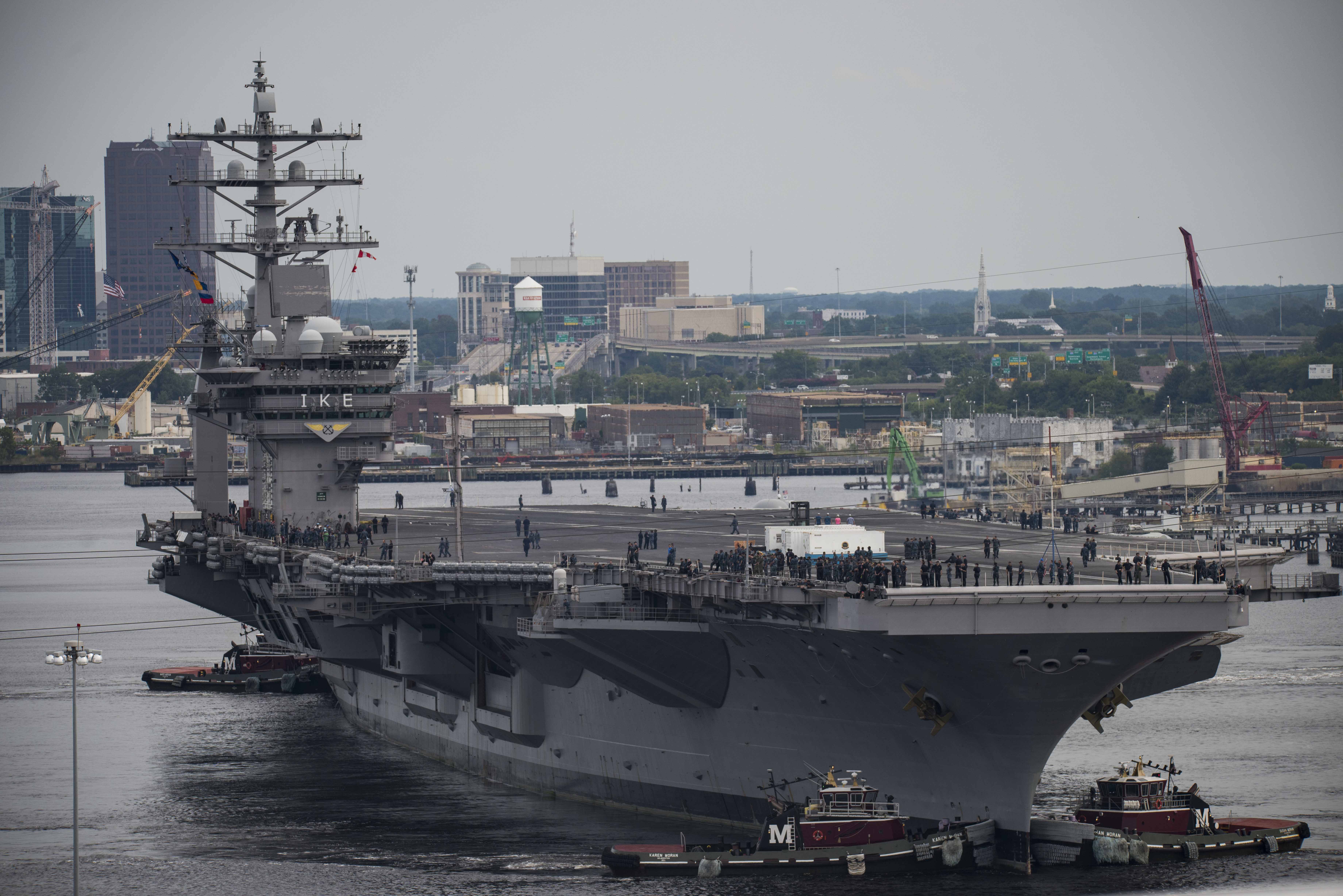 Дуайт эйзенхауэр авианосец. Норфолк авианосцы. Norfolk Naval Shipyard. Адмирал Кузнецов на верфи. Военно морская верфь.