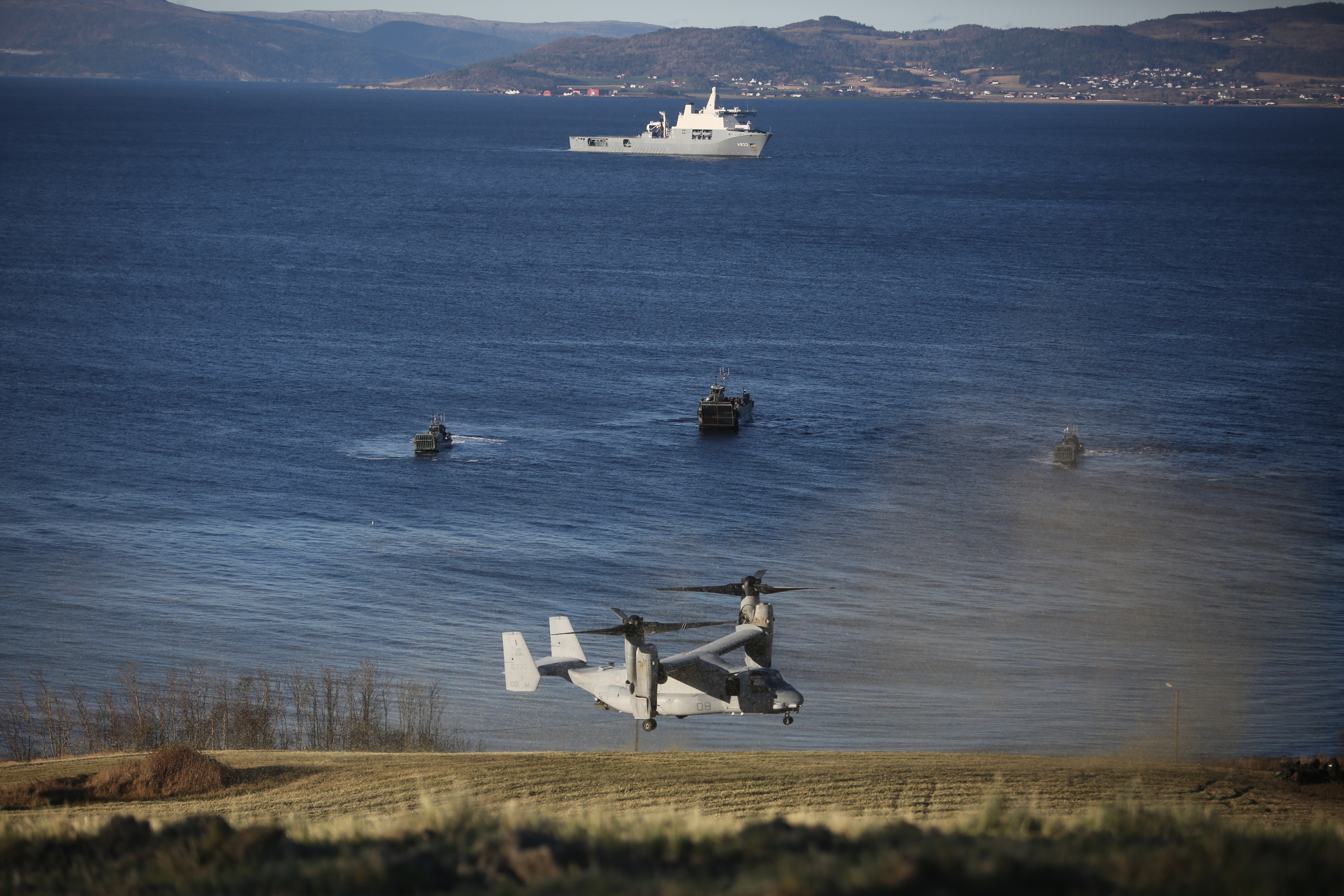 Trident Juncture Wraps Up After Successful Amphibious Landings Training Ashore In Norway Usni News