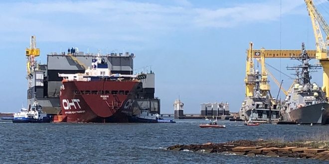 UPDATED: Destroyer Damaged by Barge in Pier-Side Incident at Ingalls Shipbuilding