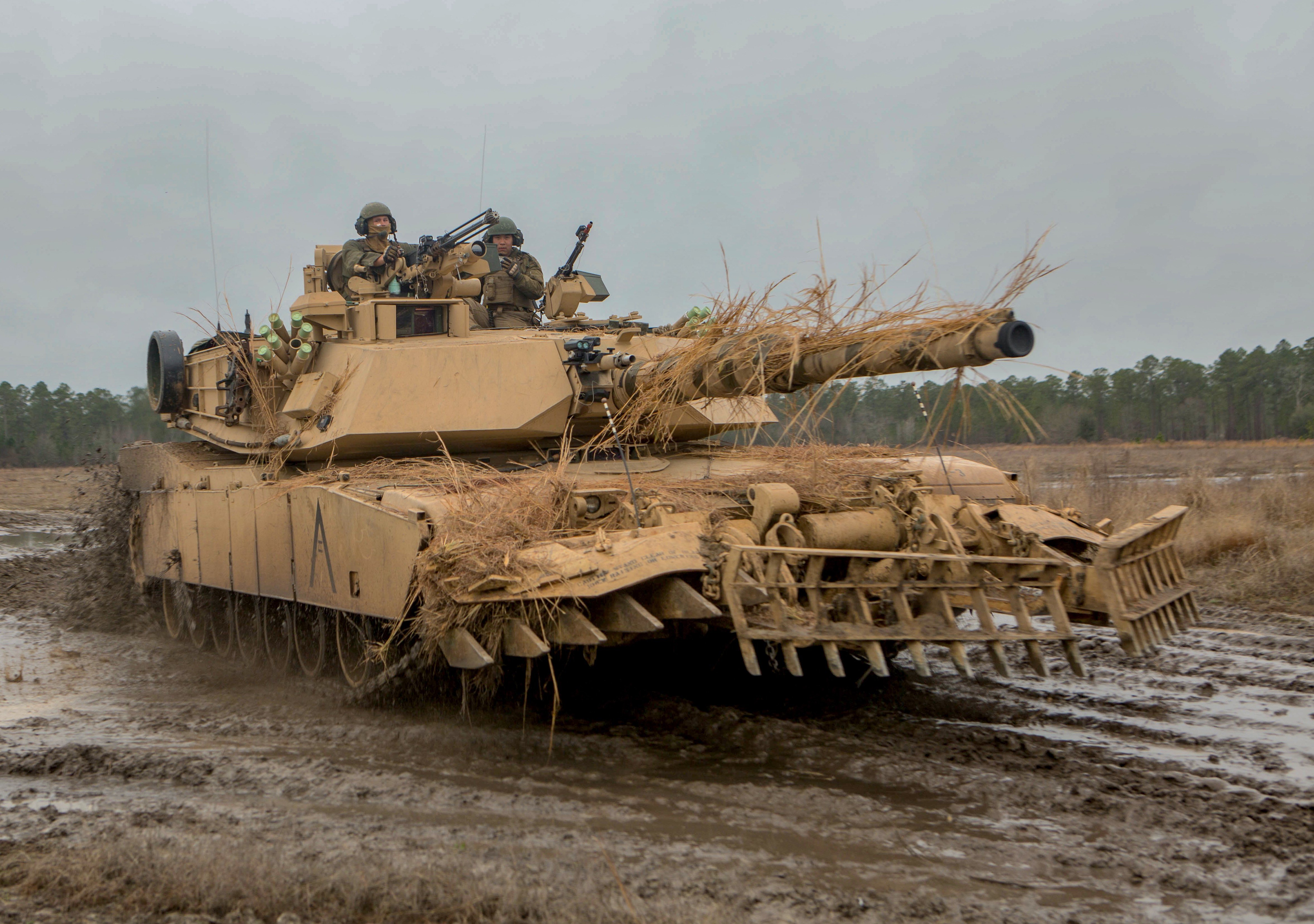 New Marine Corps Cuts Will Slash All Tanks, Many Heavy Weapons As Focus  Shifts to Lighter, Littoral Forces - USNI News