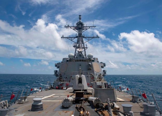 Destroyer USS Mustin Transits Taiwan Strait Following Operations with ...