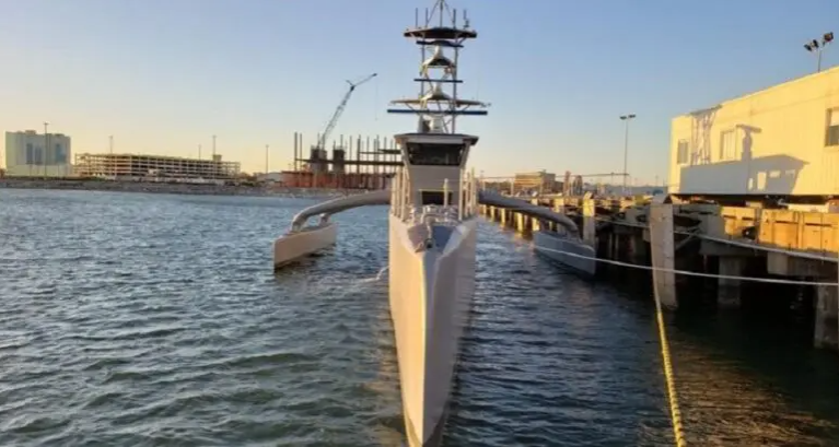 DVIDS - Images - Seahawk and Sea Hunter medium displacement unmanned  surface vessels launch during UxS IBP 21 [Image 3 of 5]