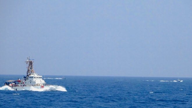 UPDATED: U.S. Ships Fired Shots to Warn Off 13 Iranian Fast Boats Harassing U.S. Guided Missile Sub, Warships