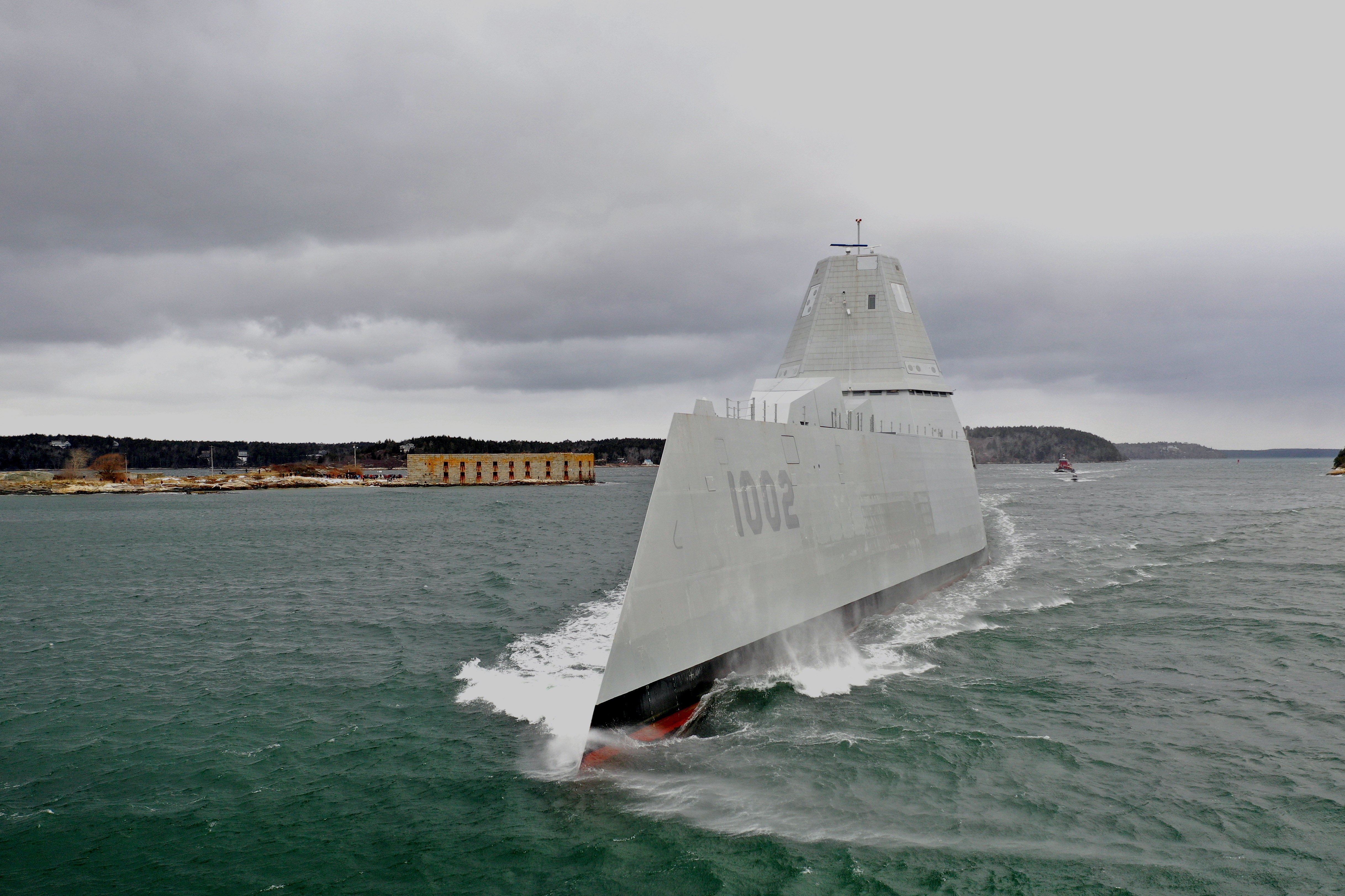 Last Zumwalt-class Destroyer Lyndon B. Johnson Leaves Bath Iron Works Bound  for Mississippi - USNI News