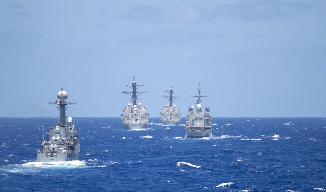 Rimpac. RIMPAC 2022. RIMPAC жена. Peru Naval.