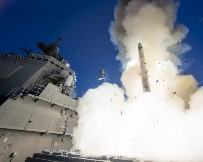 Two Japanese Destroyers Score in Ballistic Missile Defense Test off Hawaii