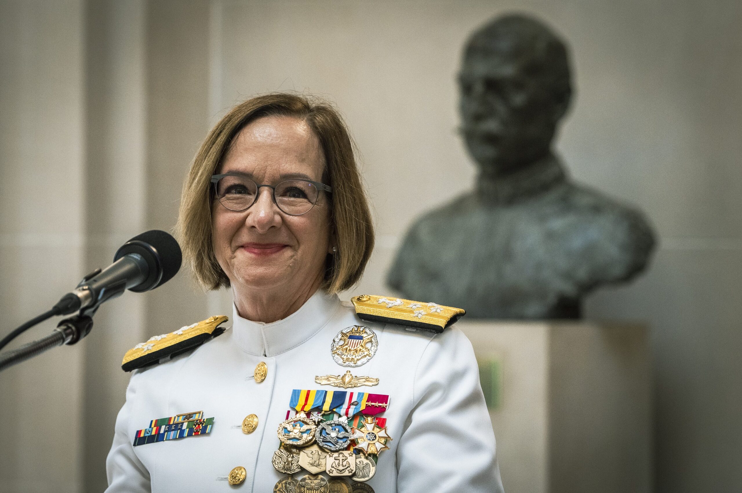 Video Vcno Lisa Franchetti Takes Command Of The Navy Usni News