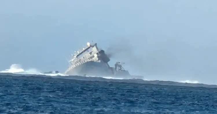 New Zealand Navy Hydrographic Ship HMNZS Manawanui Sinks Near Samoa ...